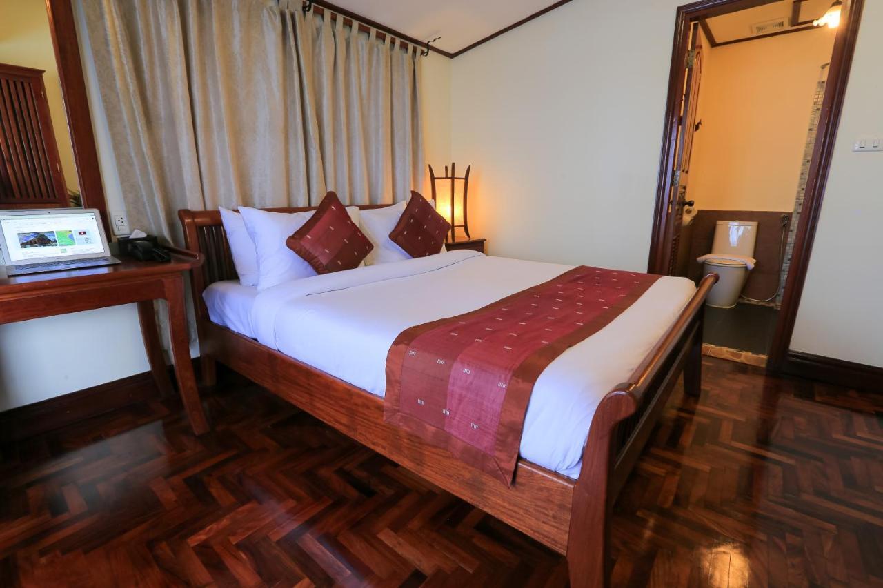Phongsavath Boutique Hotel В'єнтьян Екстер'єр фото