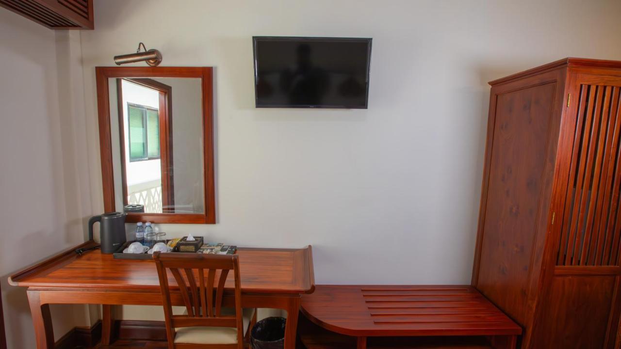Phongsavath Boutique Hotel В'єнтьян Екстер'єр фото