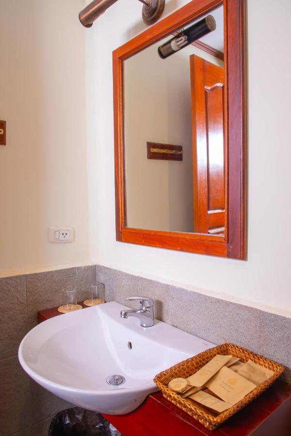 Phongsavath Boutique Hotel В'єнтьян Екстер'єр фото