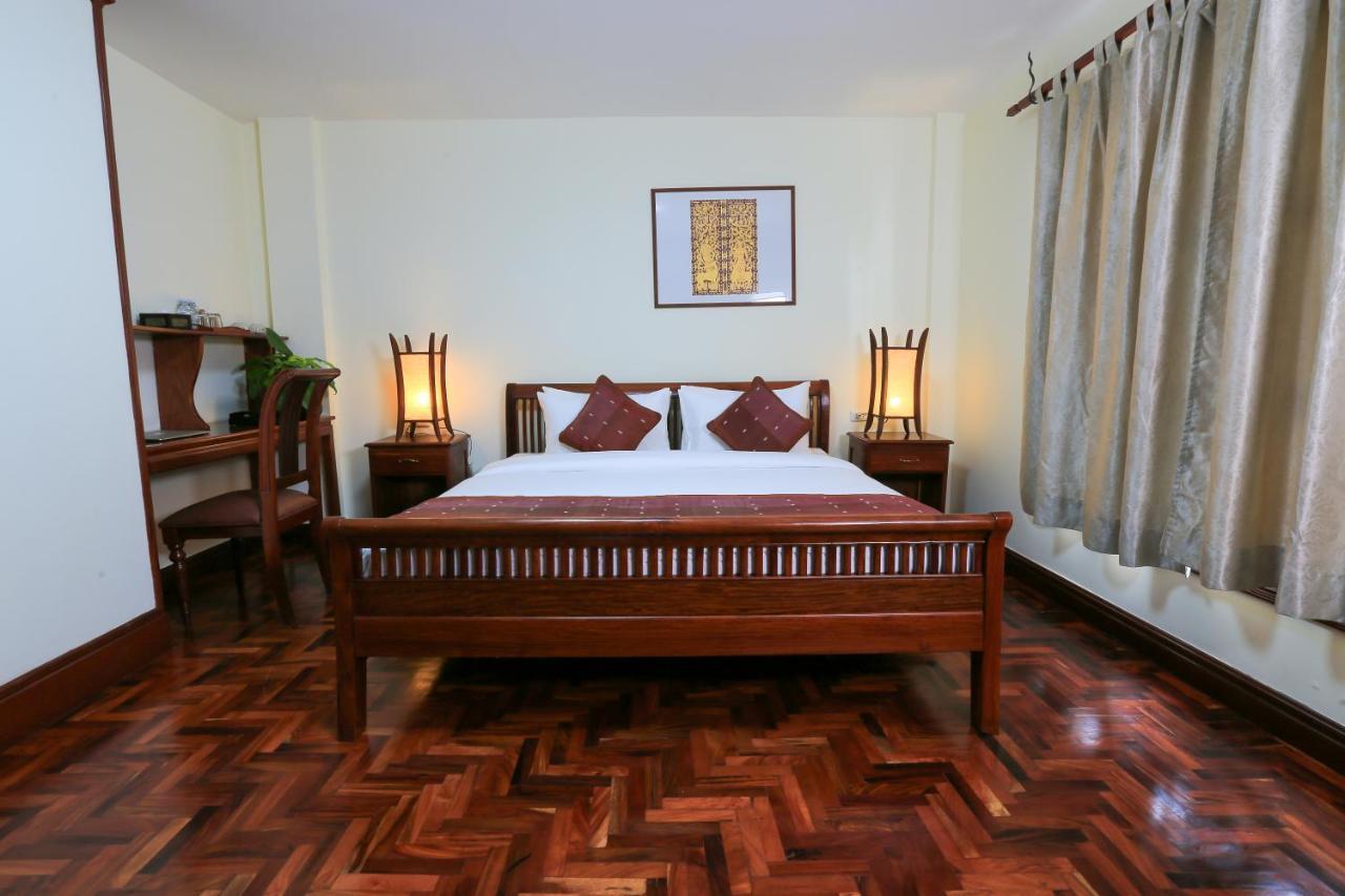 Phongsavath Boutique Hotel В'єнтьян Екстер'єр фото